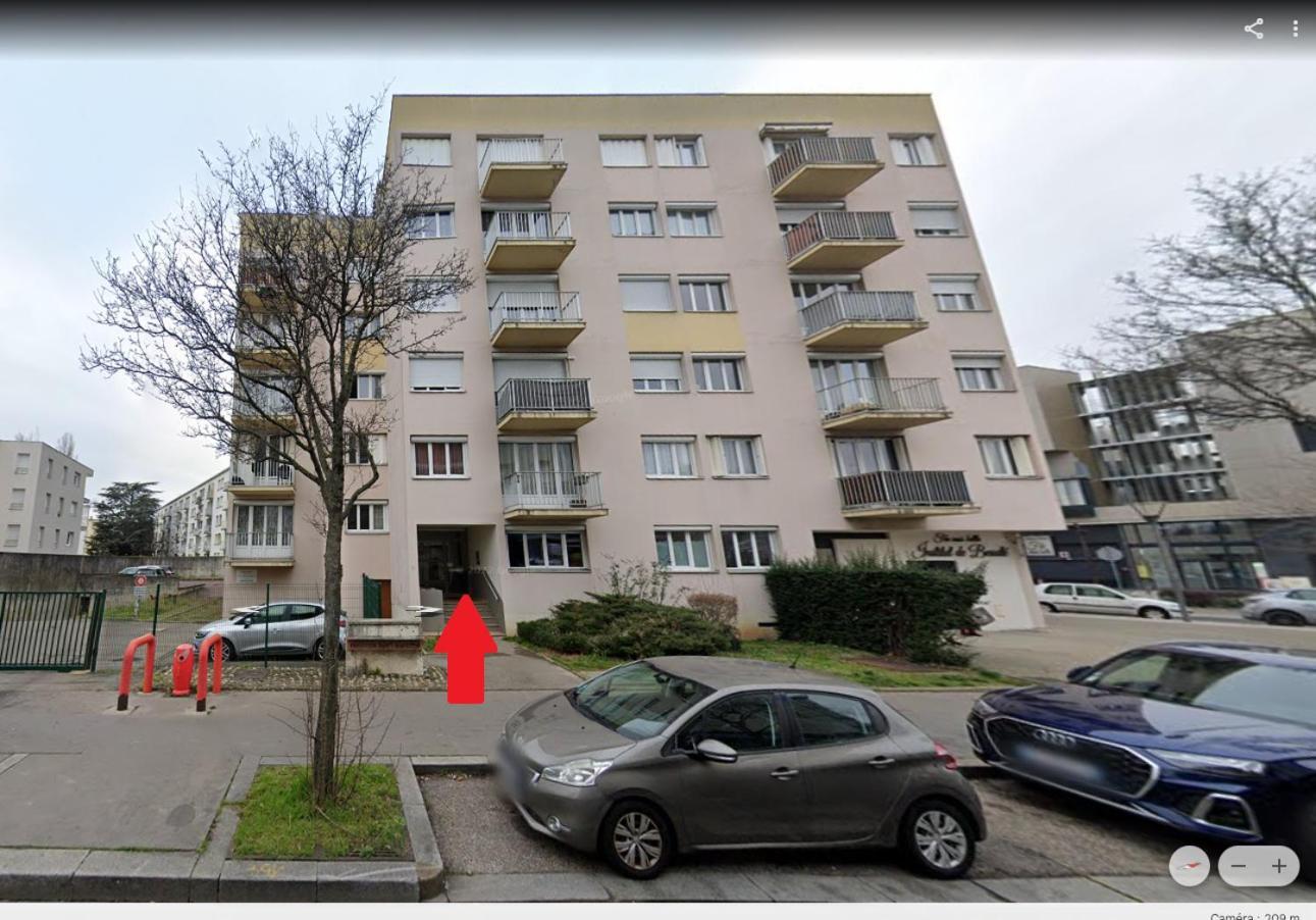 2 Couchages Pour 4 Personnes - Completement Equipe Saint-Priest (Rhone)